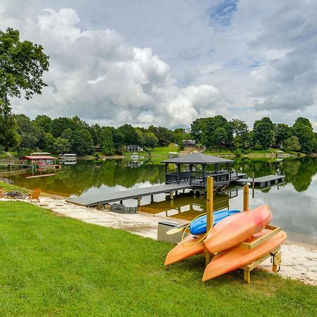 Lakefront Sherrills Ford Haven With Boat Dock! Denver 외부 사진